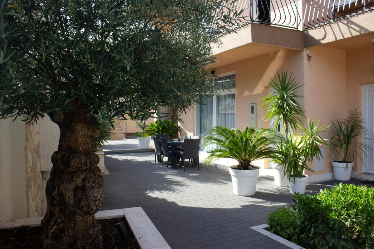 Apartments Villa Jelena Vodice Zewnętrze zdjęcie