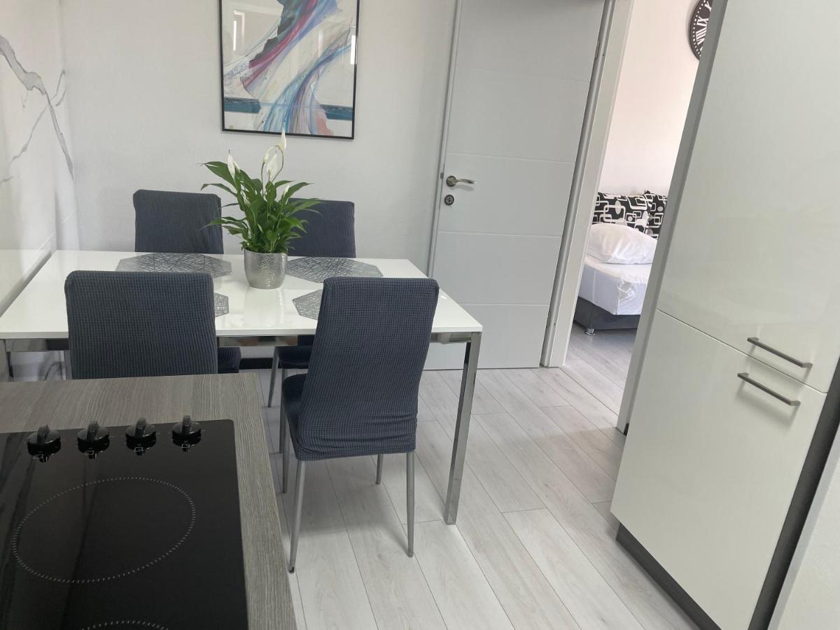 Apartments Villa Jelena Vodice Zewnętrze zdjęcie