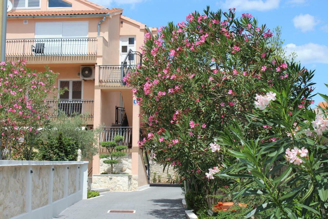 Apartments Villa Jelena Vodice Zewnętrze zdjęcie